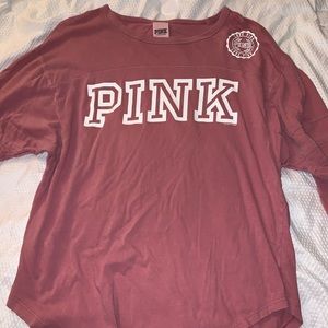 The sleeves cut off but they are quarter length!!